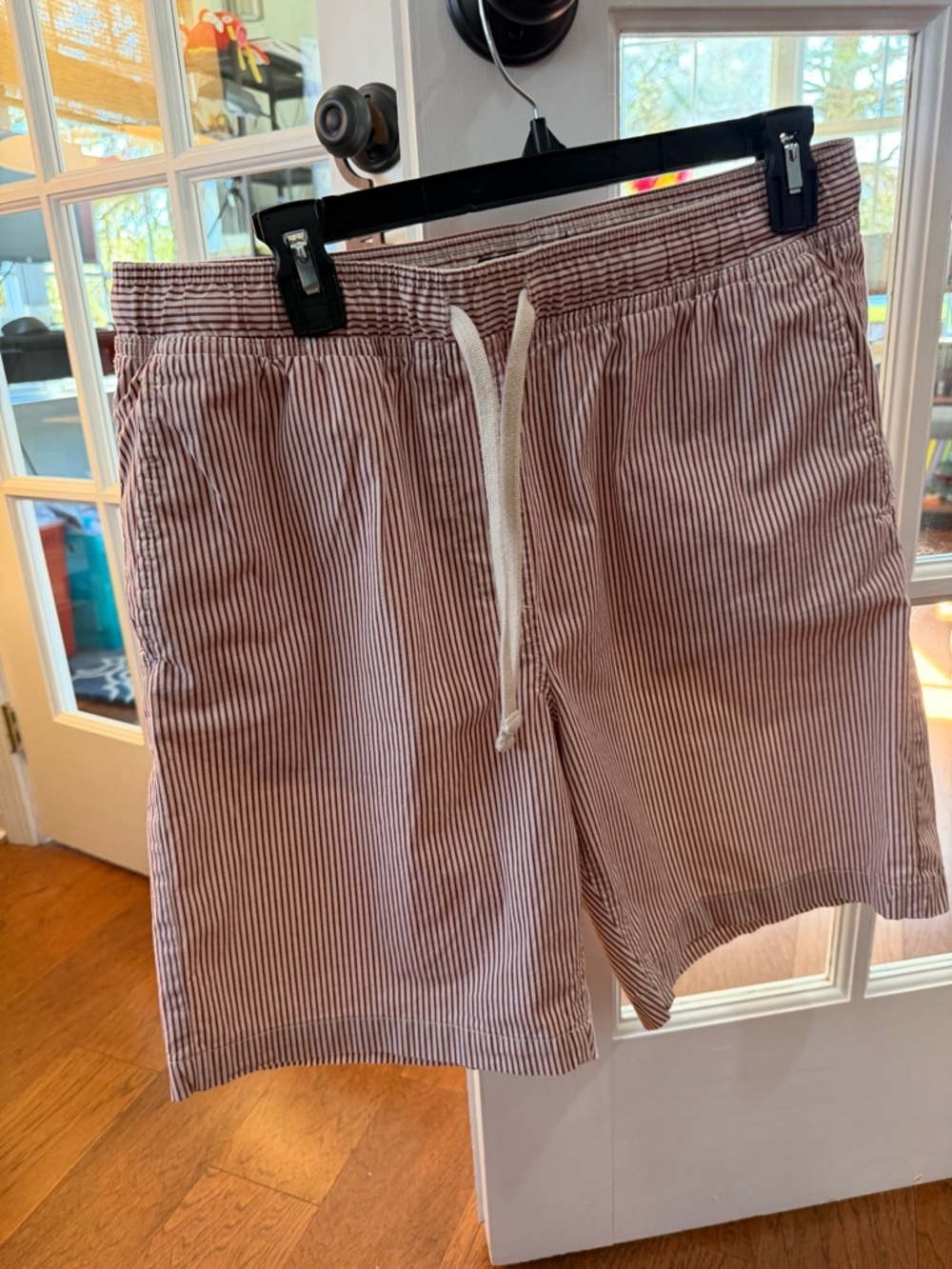 Banana Republic Men's Red & White Striped Deck Shorts 8.5” cotton spandex Medium - Picture 6 of 6